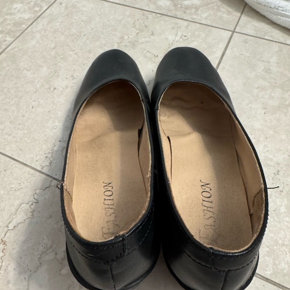 Black Women's Shoes - Picture 2 of 3